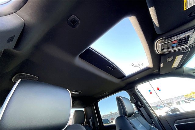 Used 2025 RAM 2500 Laramie image 17