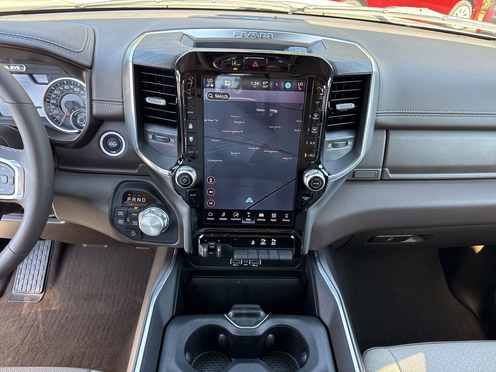 Used 2025 RAM 1500 Laramie image 22