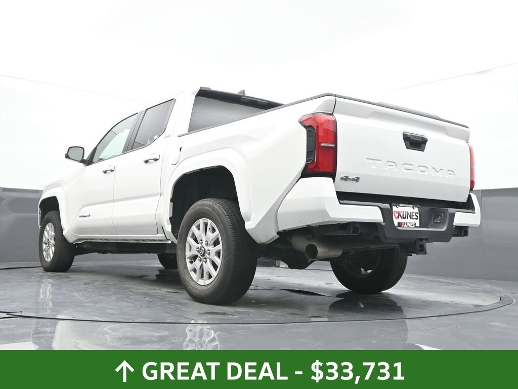 Used 2024 Toyota Tacoma SR5 AWD/4WD image 41