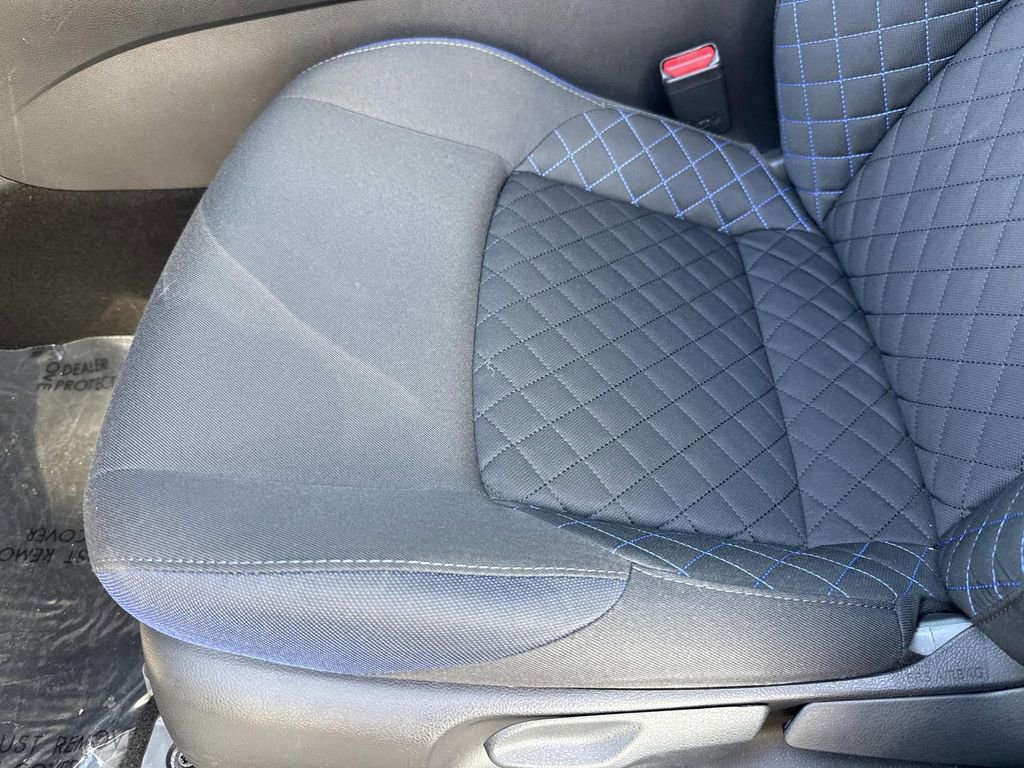 Used 2020 Toyota C-HR XLE image 27