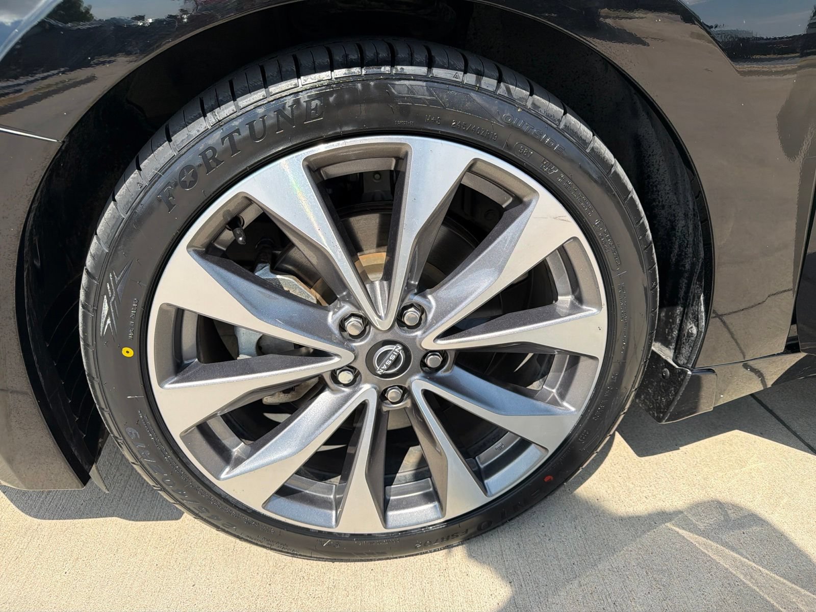 Used 2023 Nissan Maxima Platinum w/ Sport Mat Group FWD image 13