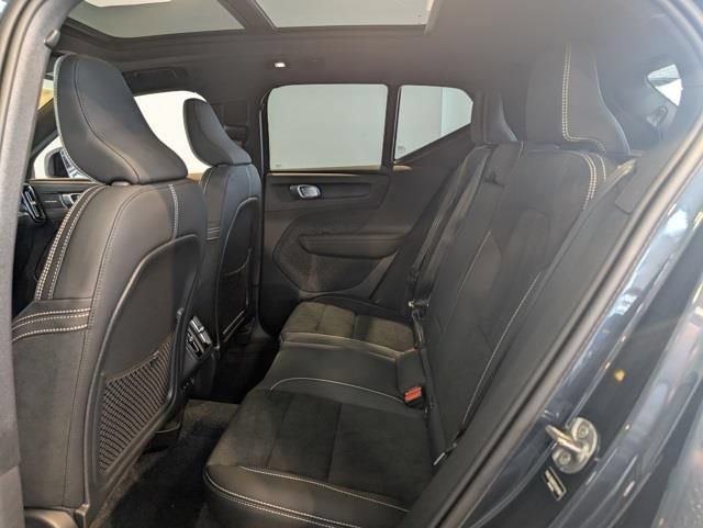 New 2026 Volvo XC40 B5 Ultra w/ Protection Package Premier AWD/4WD image 21
