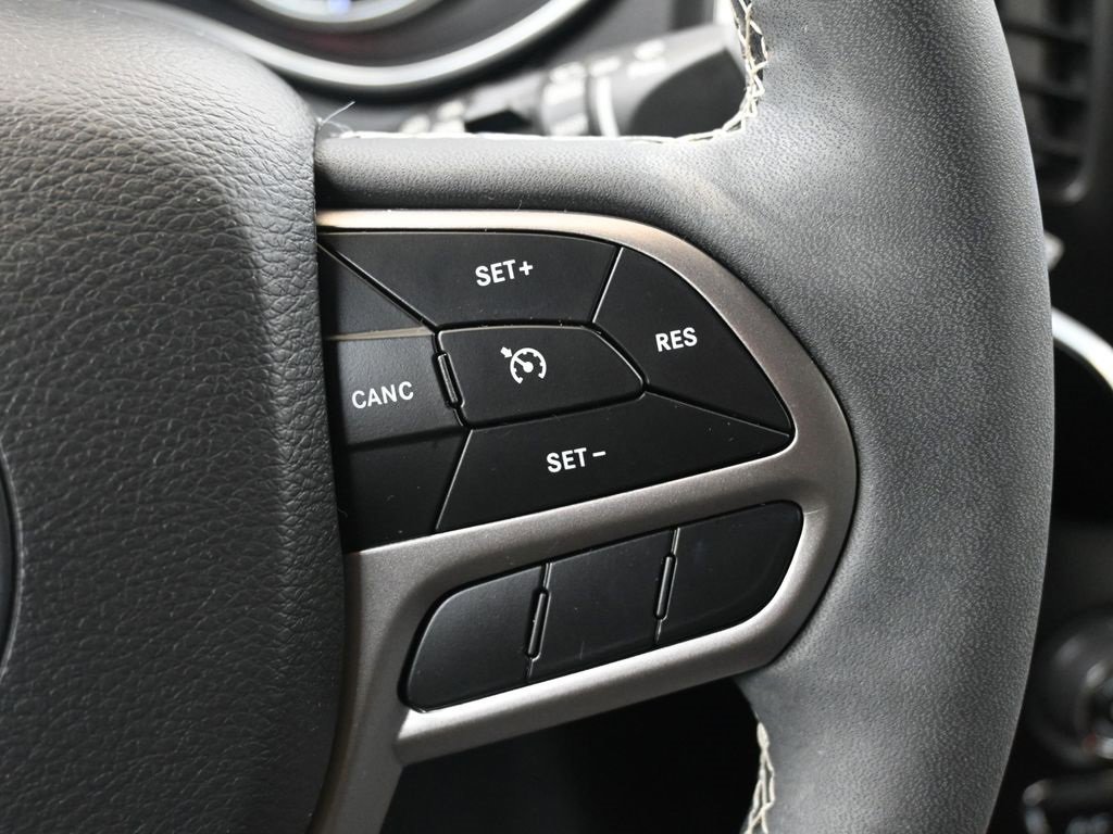 Used 2021 Jeep Cherokee Latitude Lux 80th Anniv w/ Quick Order Package 26U 80TH image 27