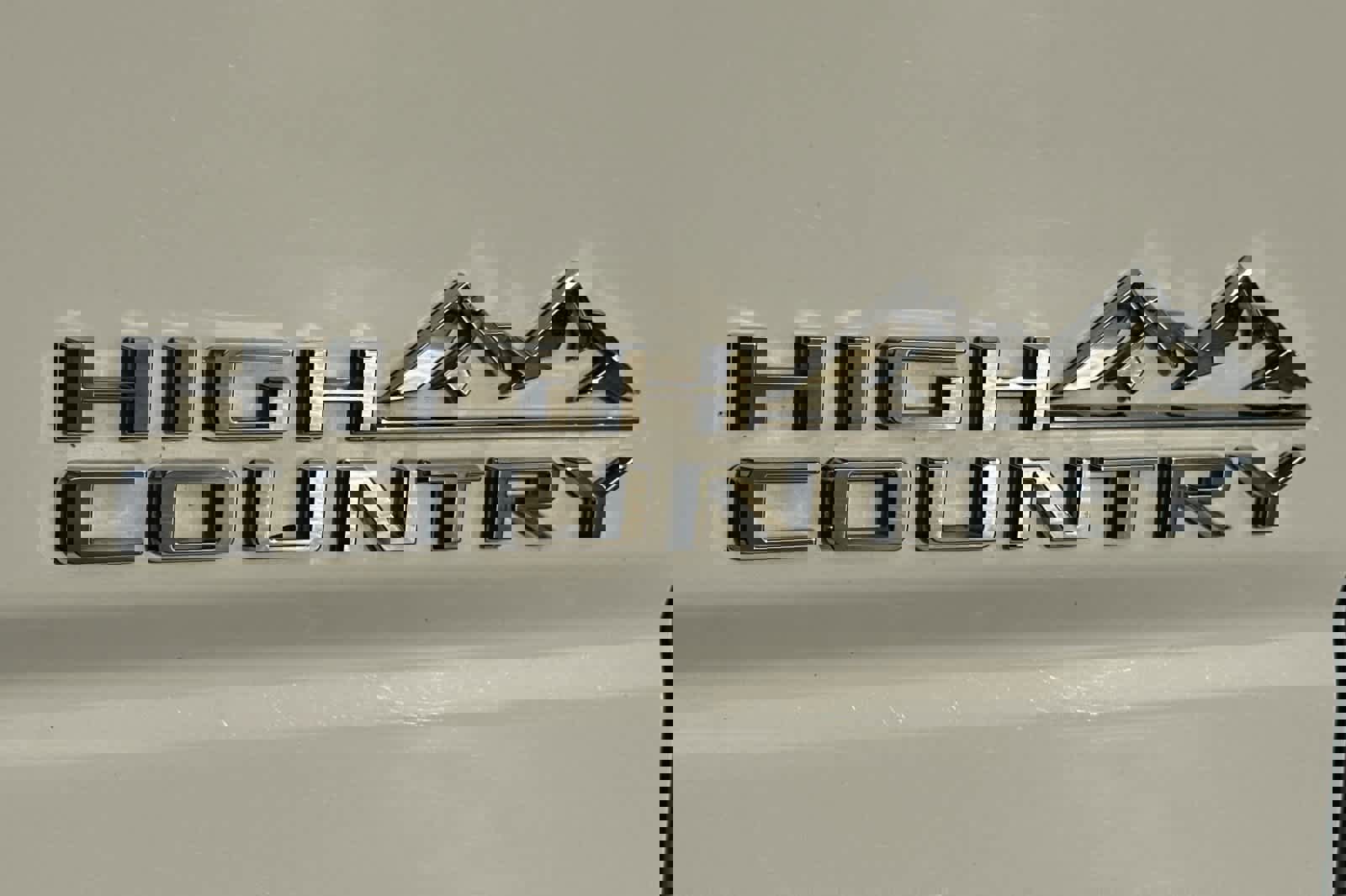 Used 2020 Chevrolet Silverado 2500 High Country image 32