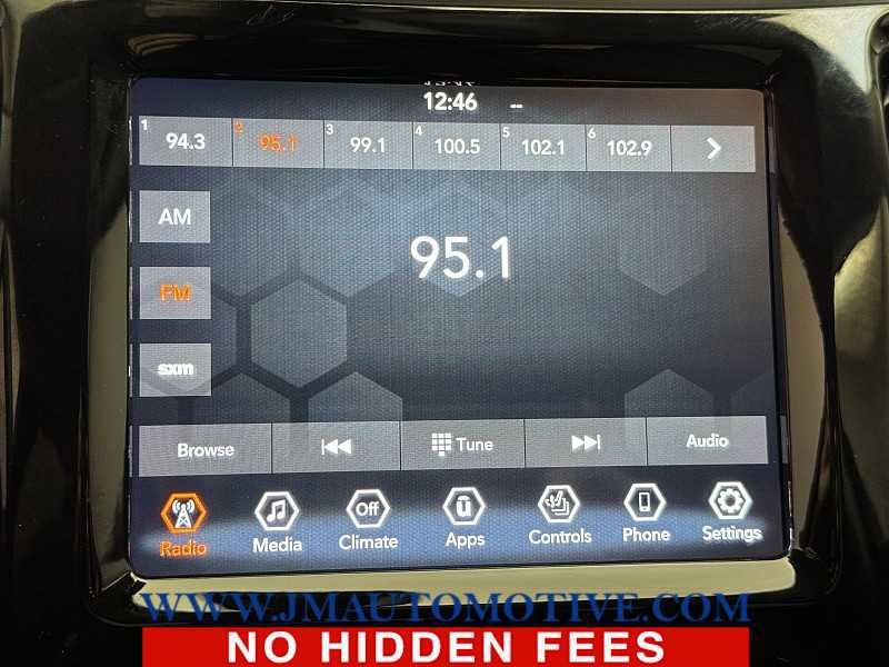 Used 2019 Jeep Cherokee Limited image 22