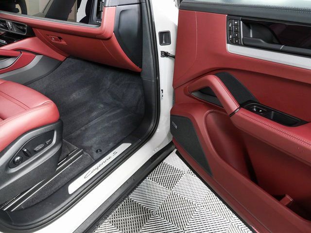 Certified 2026 Porsche Cayenne S image 27