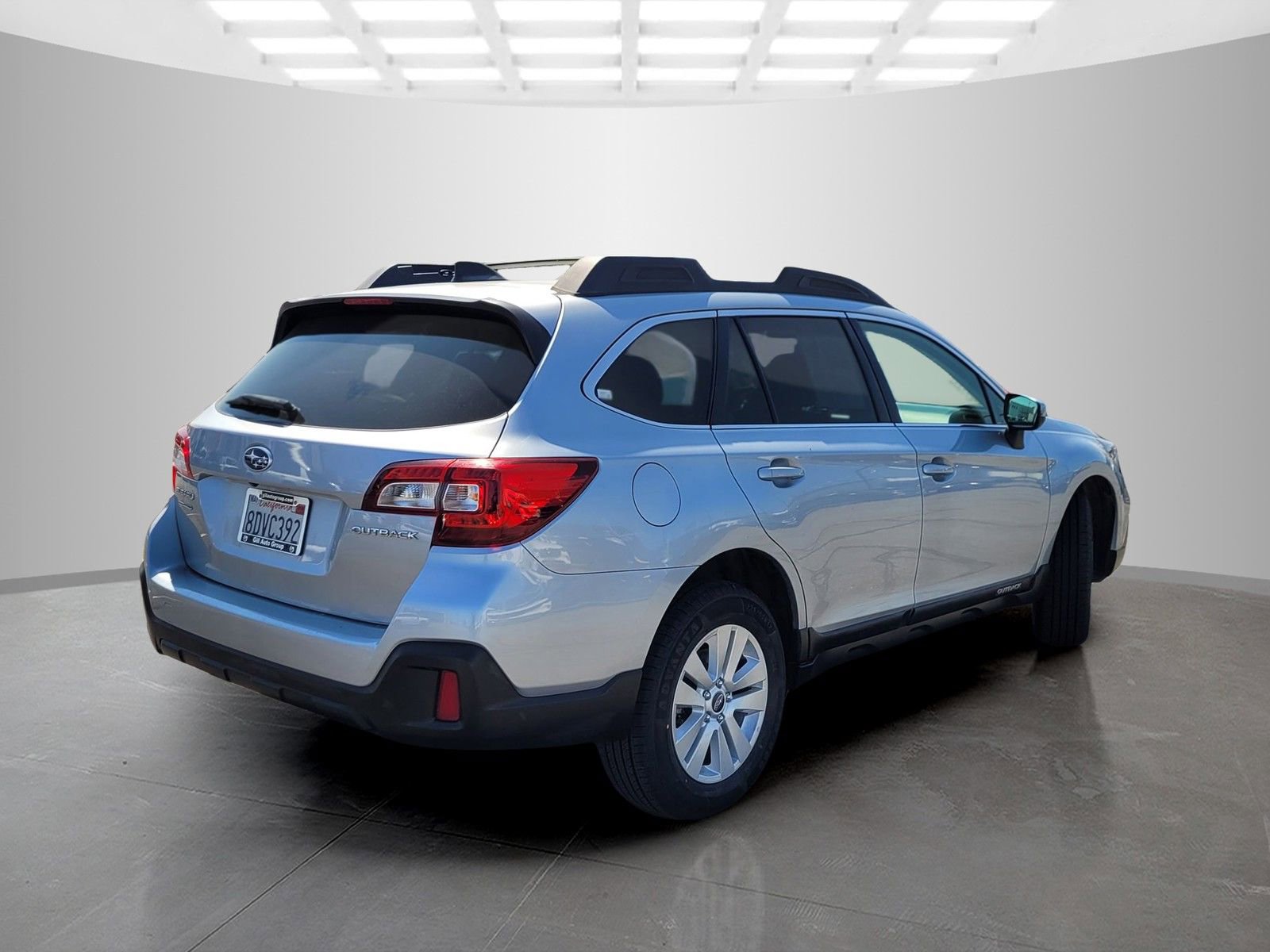 Used 2018 Subaru Outback 2.5i Premium AWD/4WD image 4