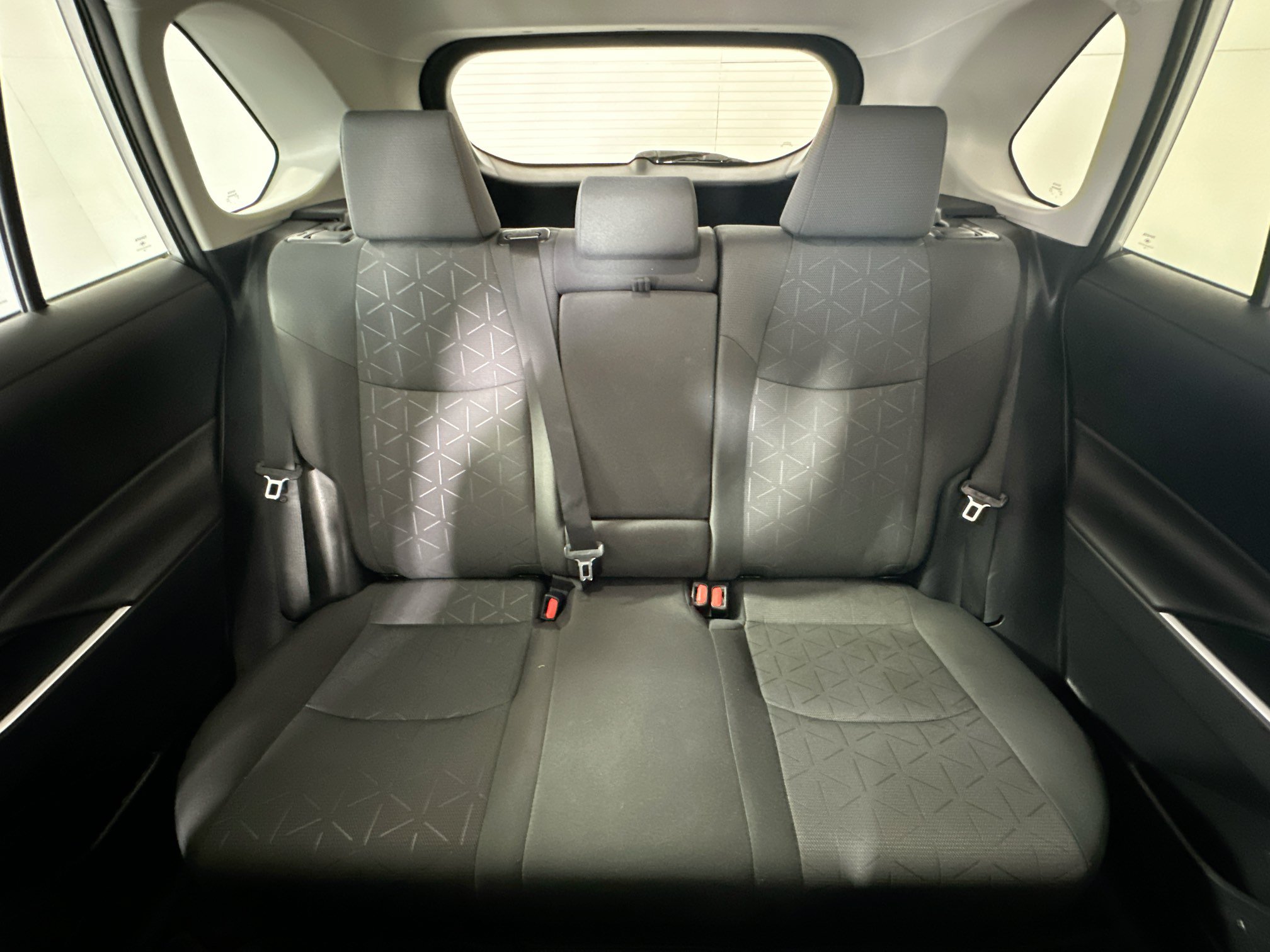 Used 2024 Toyota RAV4 XLE FWD image 30