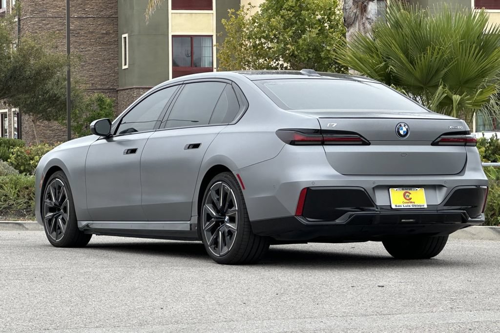 Used 2023 BMW i7 xDrive60 AWD/4WD image 5