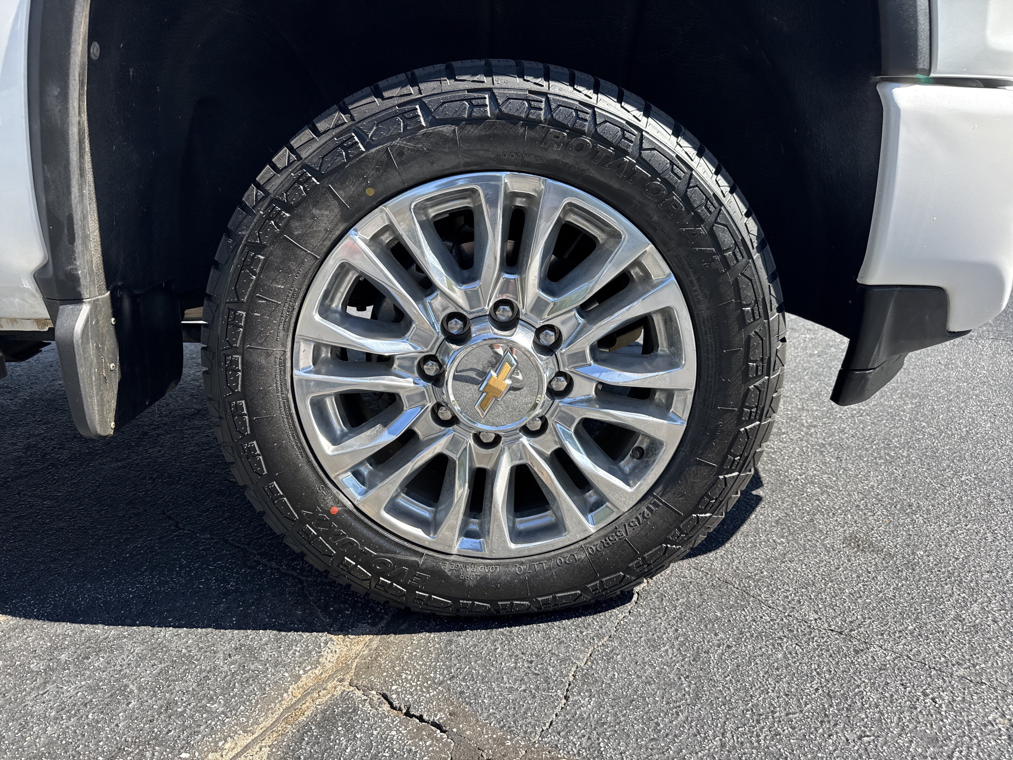 Used 2021 Chevrolet Silverado 3500 High Country w/ Z71 Off-Road Package AWD/4WD image 12
