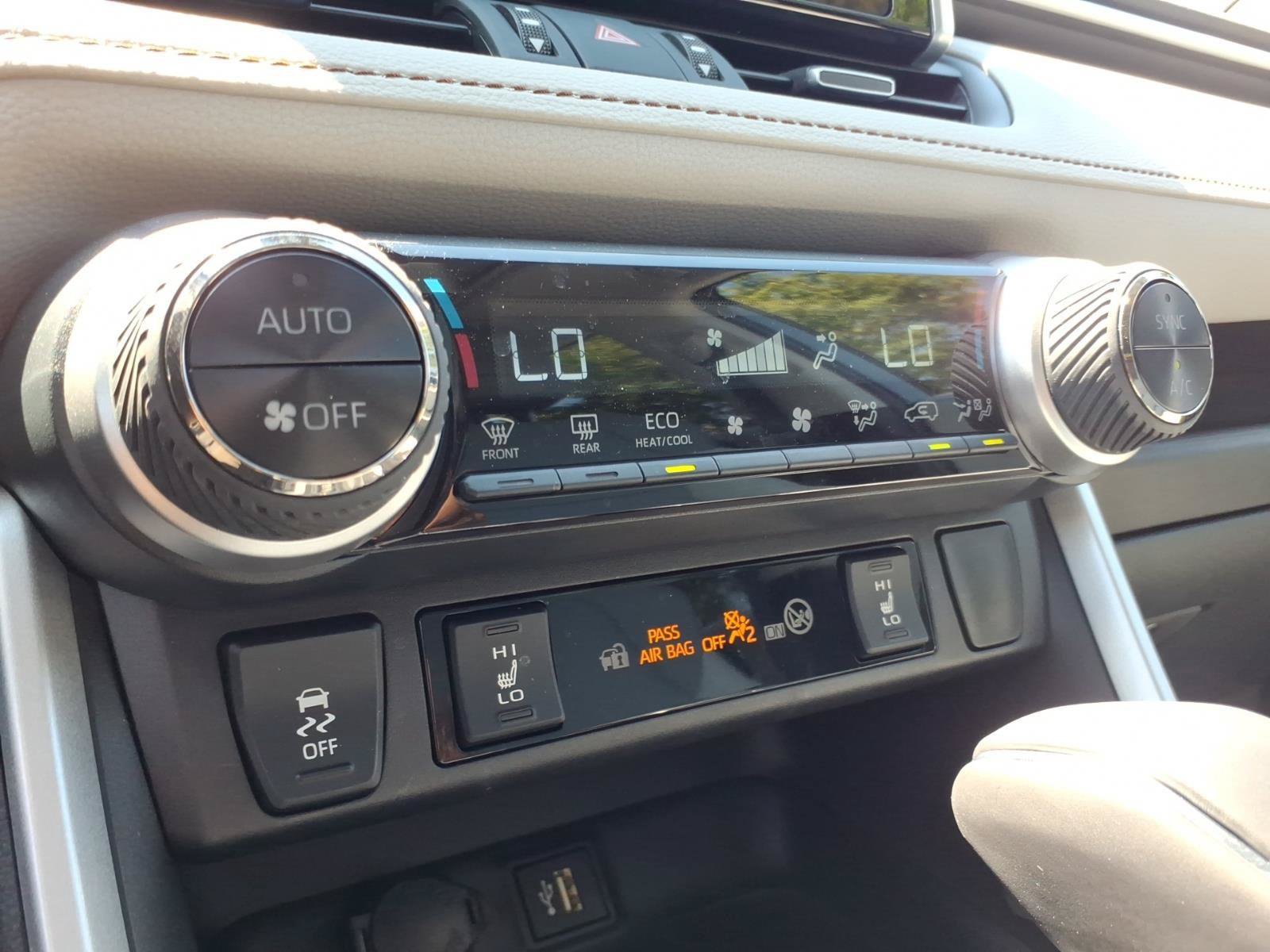 Used 2025 Toyota RAV4 XLE Premium w/ Weather Package AWD/4WD image 26