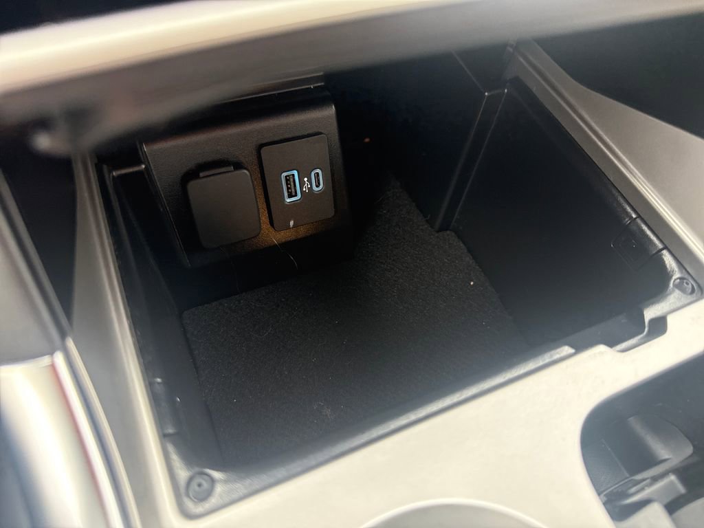 Used 2024 Ford Explorer XLT w/ Equipment Group 202A image 37