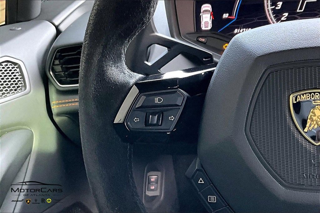 Used 2020 Lamborghini Huracan EVO image 17
