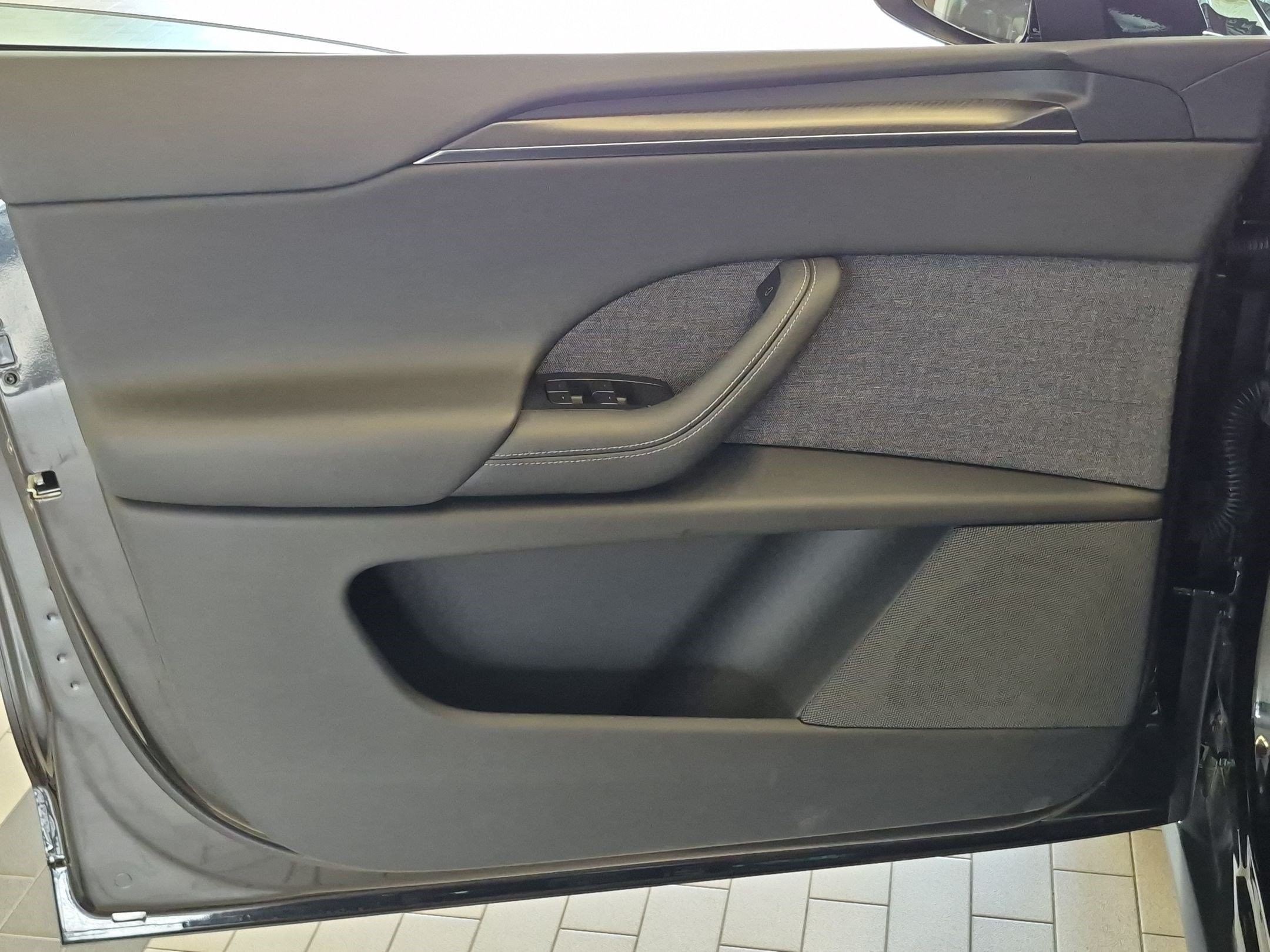 Used 2026 Tesla Model X Plaid AWD/4WD image 14