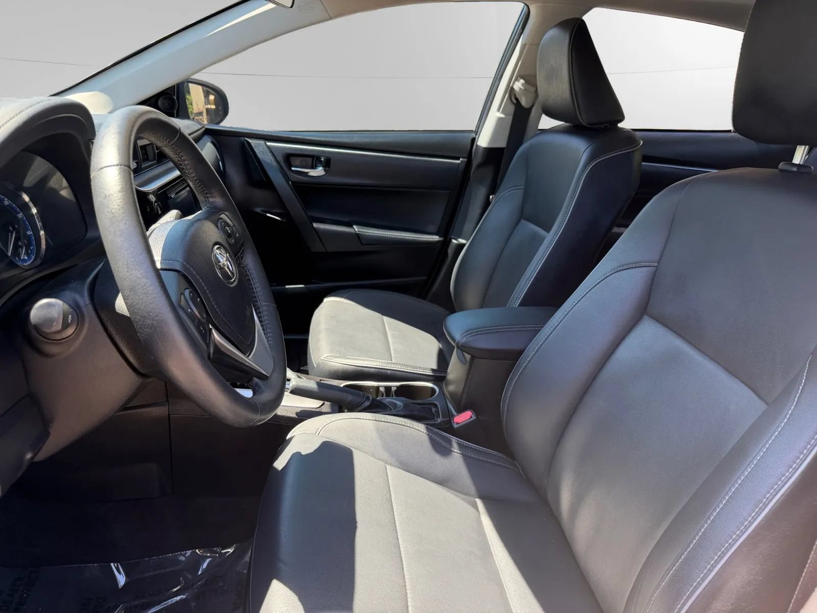 Used 2018 Toyota Corolla XLE FWD image 10