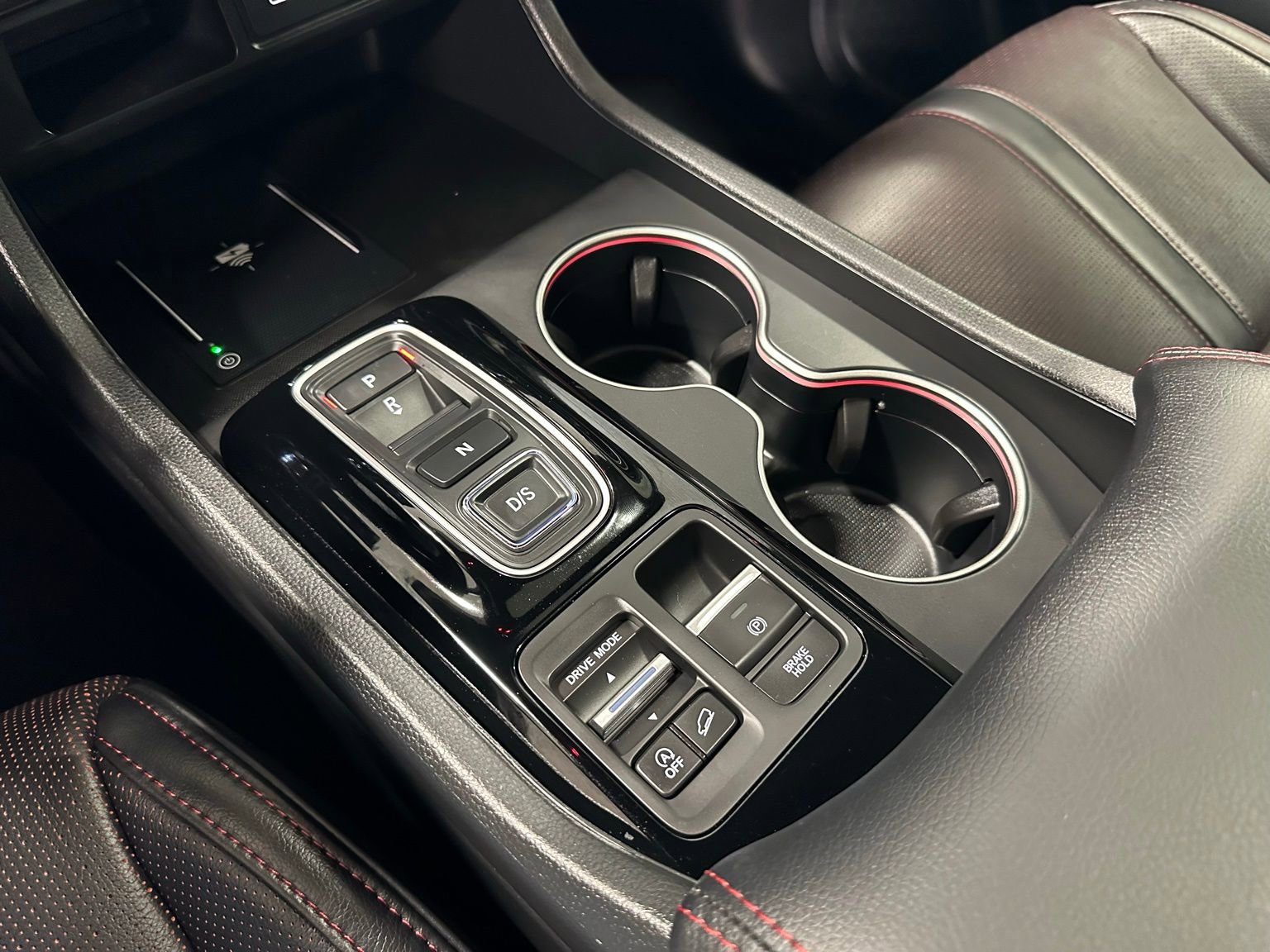 Used 2025 Honda Pilot Black Edition image 35