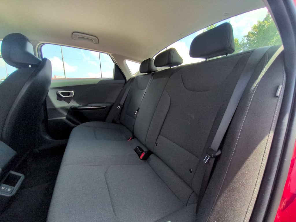 Used 2025 Kia K4 FWD image 27