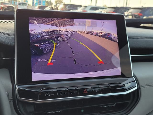 Used 2025 Jeep Compass Limited image 10