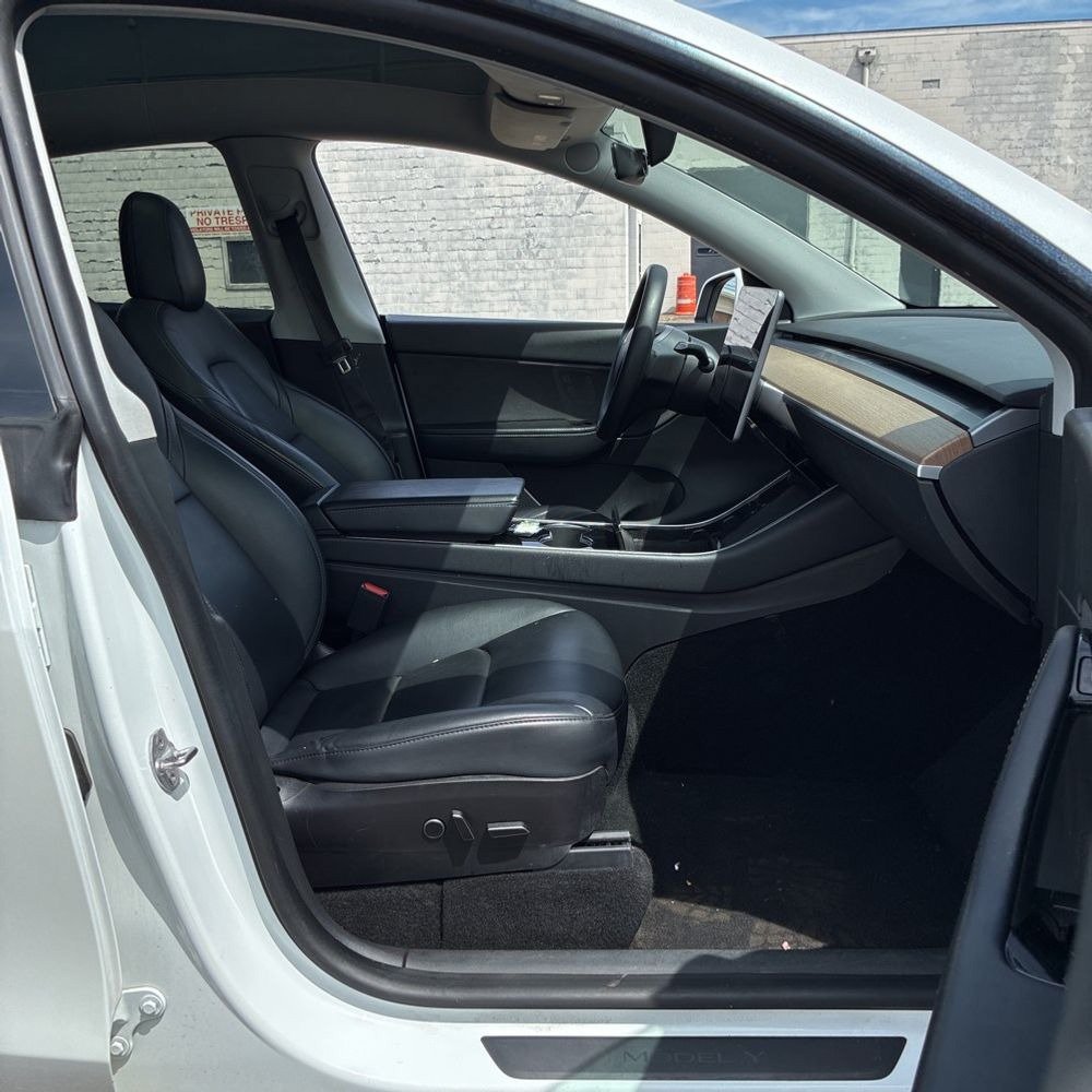 Used 2021 Tesla Model Y Long Range AWD/4WD image 6