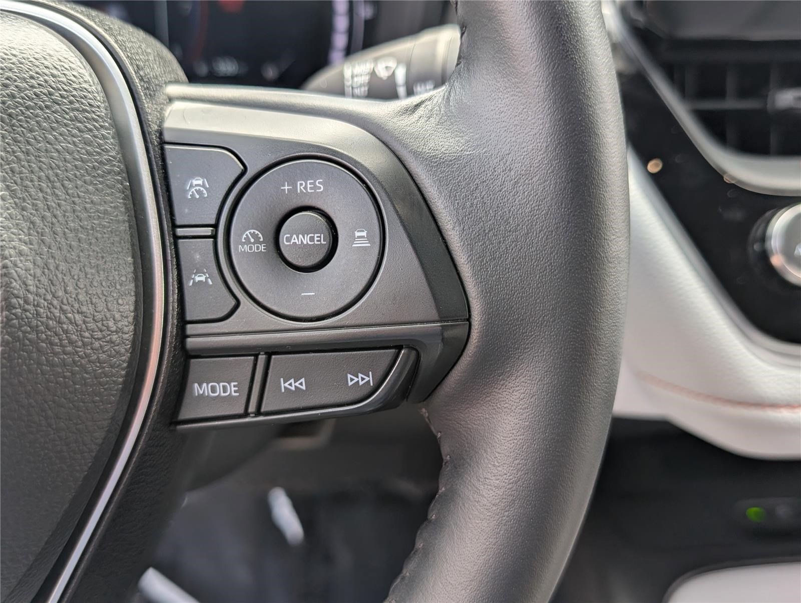 Used 2025 Toyota Corolla FX w/ Convenience Package FWD image 19