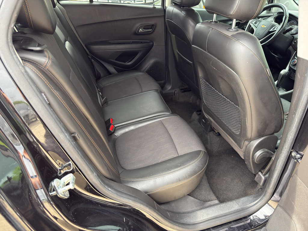 Used 2020 Chevrolet Trax LT w/ LT Convenience Package image 30