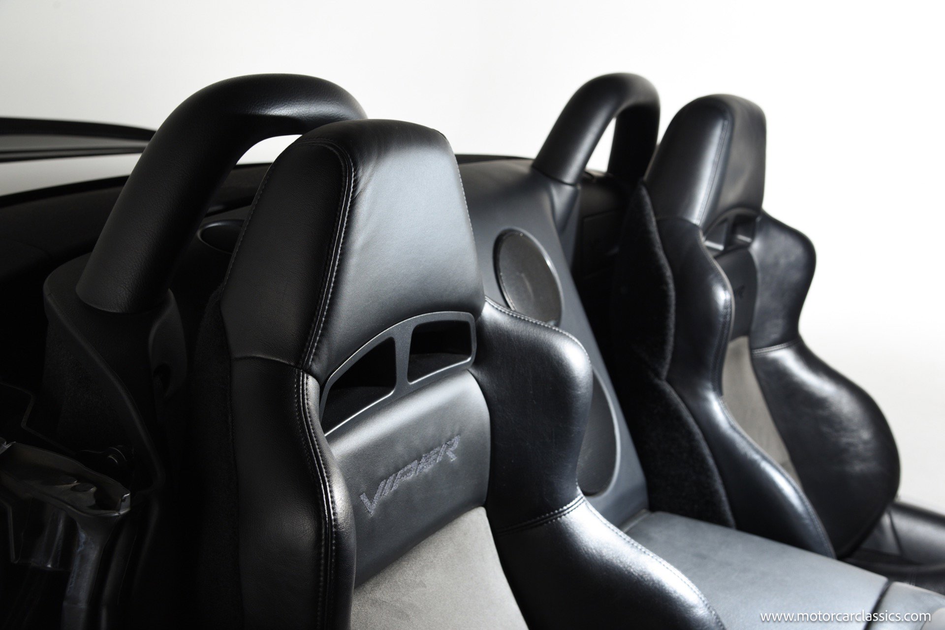Used 2004 Dodge Viper SRT-10 RWD image 16
