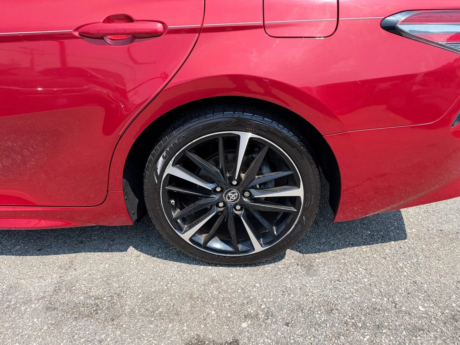 Used 2019 Toyota Camry XSE w/ Driver Assist Package FWD image 4