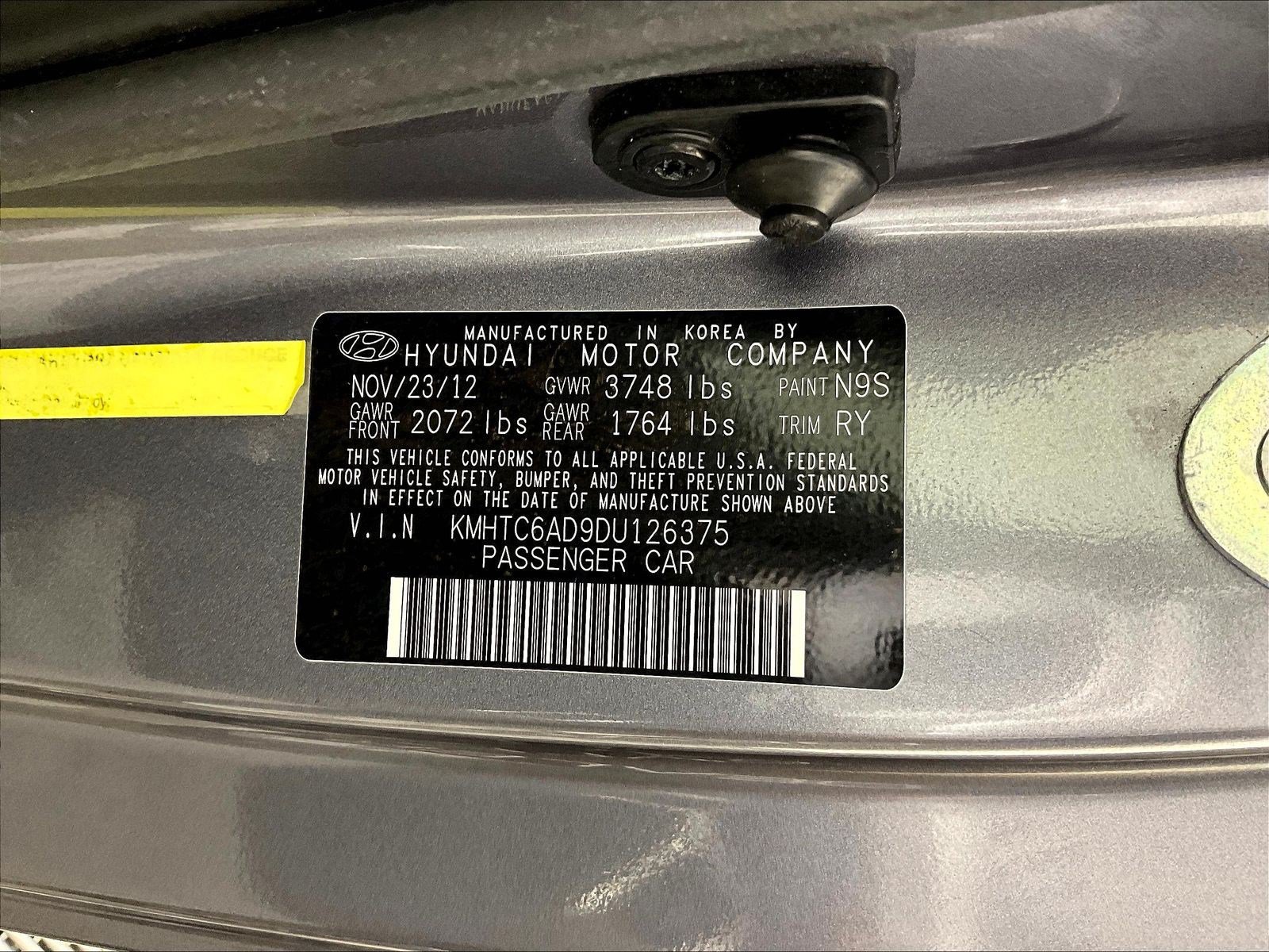Used 2013 Hyundai Veloster FWD image 17