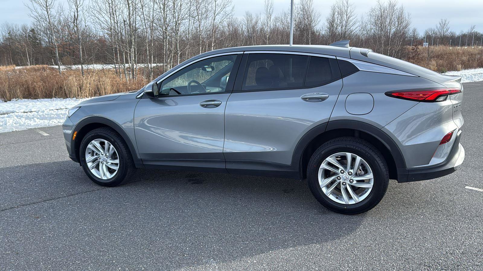 Used 2024 Buick Envista Preferred w/ Convenience I Package image 10