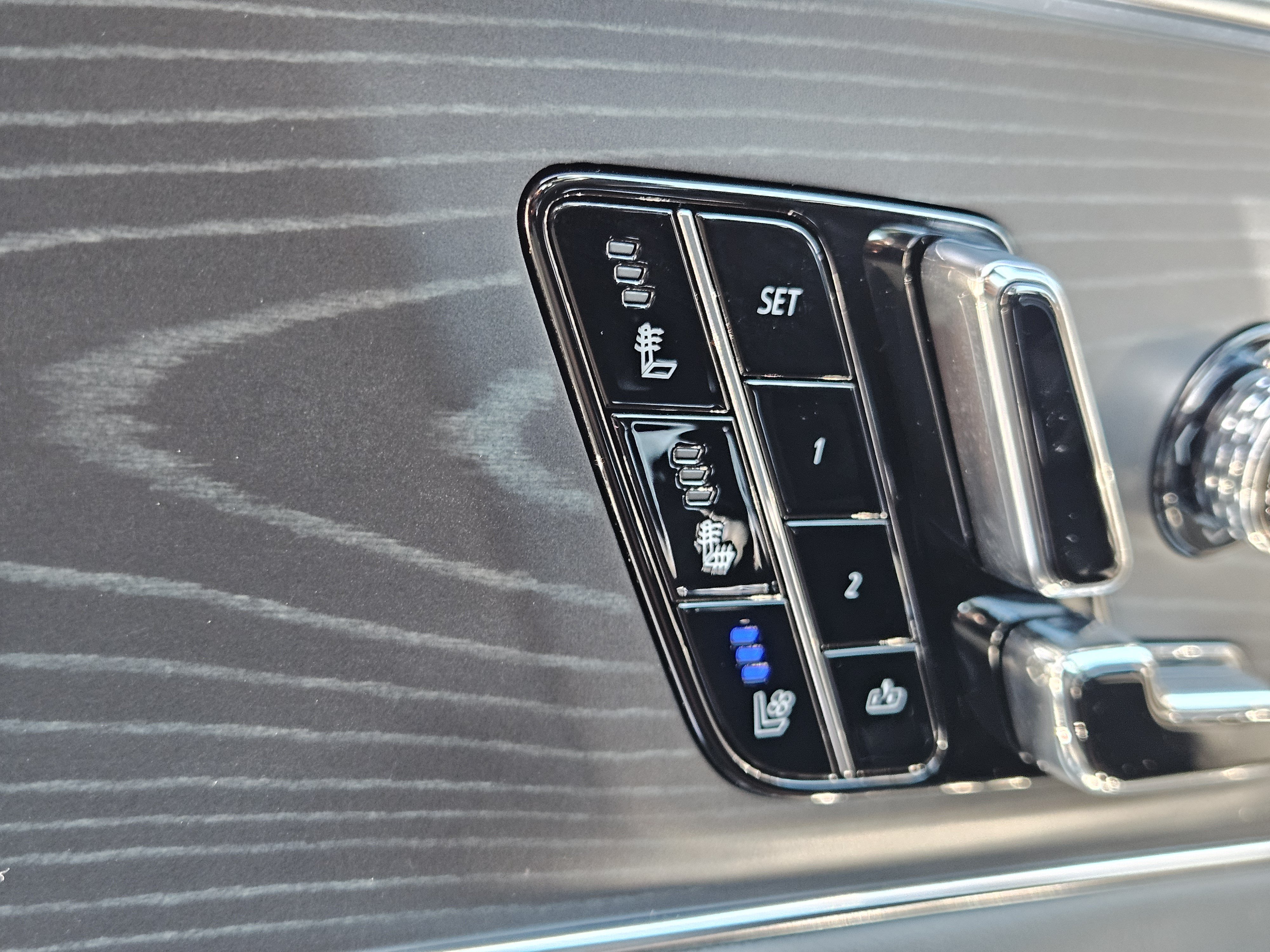 New 2026 Cadillac Lyriq V AWD/4WD image 29
