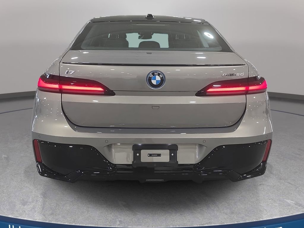Used 2025 BMW i7 eDrive50 w/ M Sport Package image 6