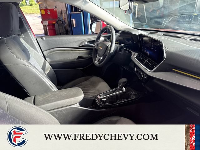 Used 2025 Chevrolet Trax LT w/ Driver Confidence Package FWD image 9