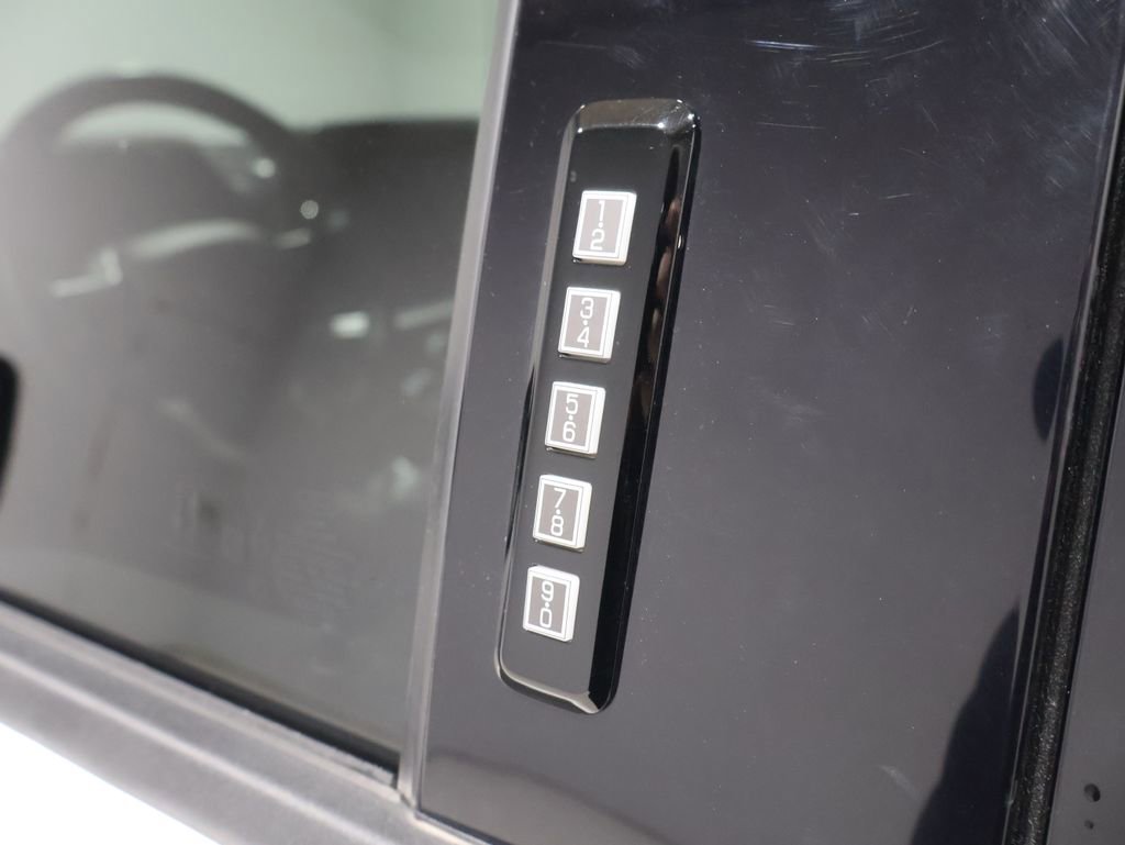 Used 2022 Ford F150 Platinum w/ Equipment Group 701A High image 11