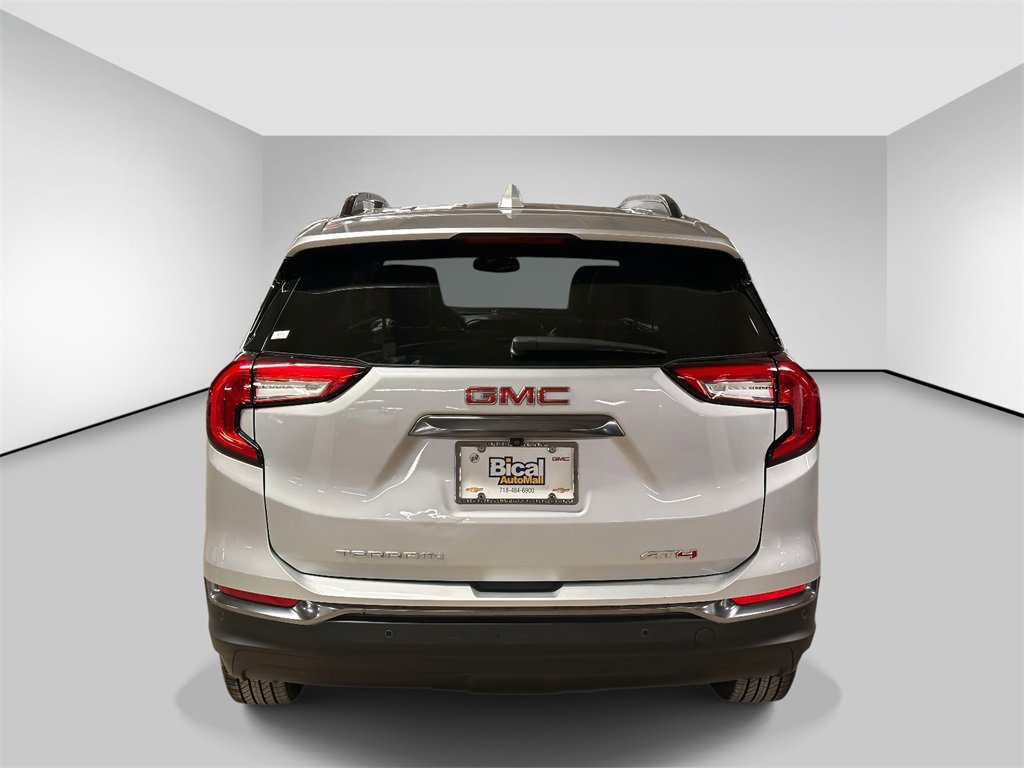 Used 2022 GMC Terrain AT4 w/ Infotainment Package II image 4