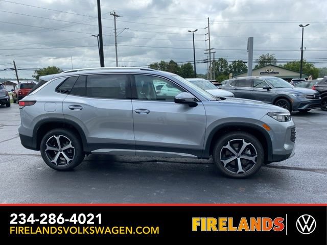New 2025 Volkswagen Tiguan SE image 7