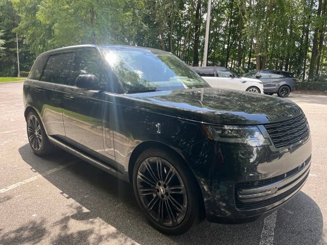 Certified 2025 Land Rover Range Rover SE AWD/4WD image 2