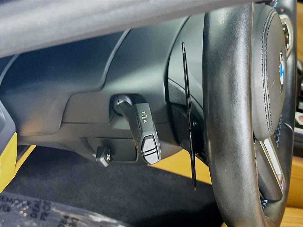 Used 2020 BMW M8 Convertible image 11