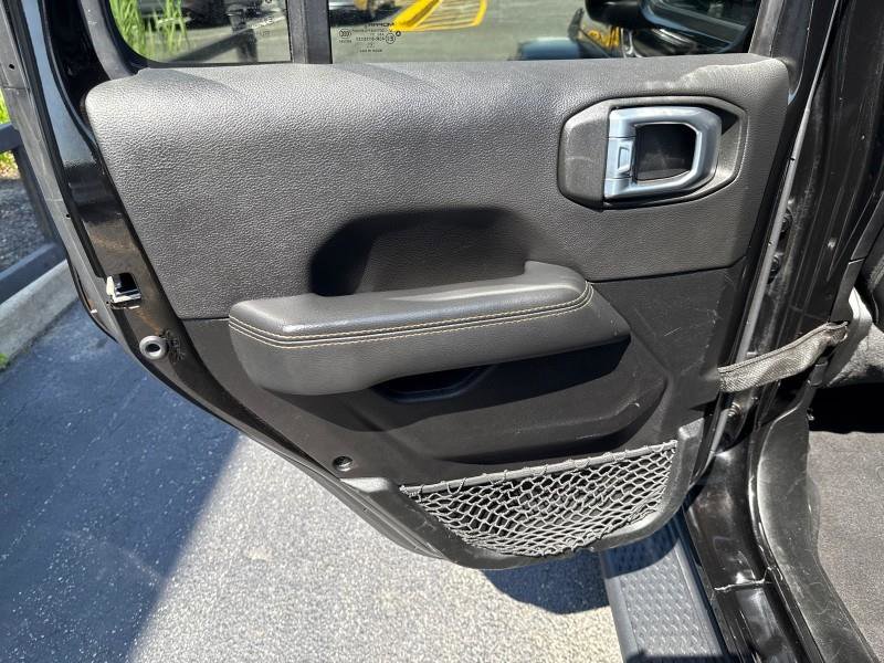 Used 2021 Jeep Gladiator Overland image 39