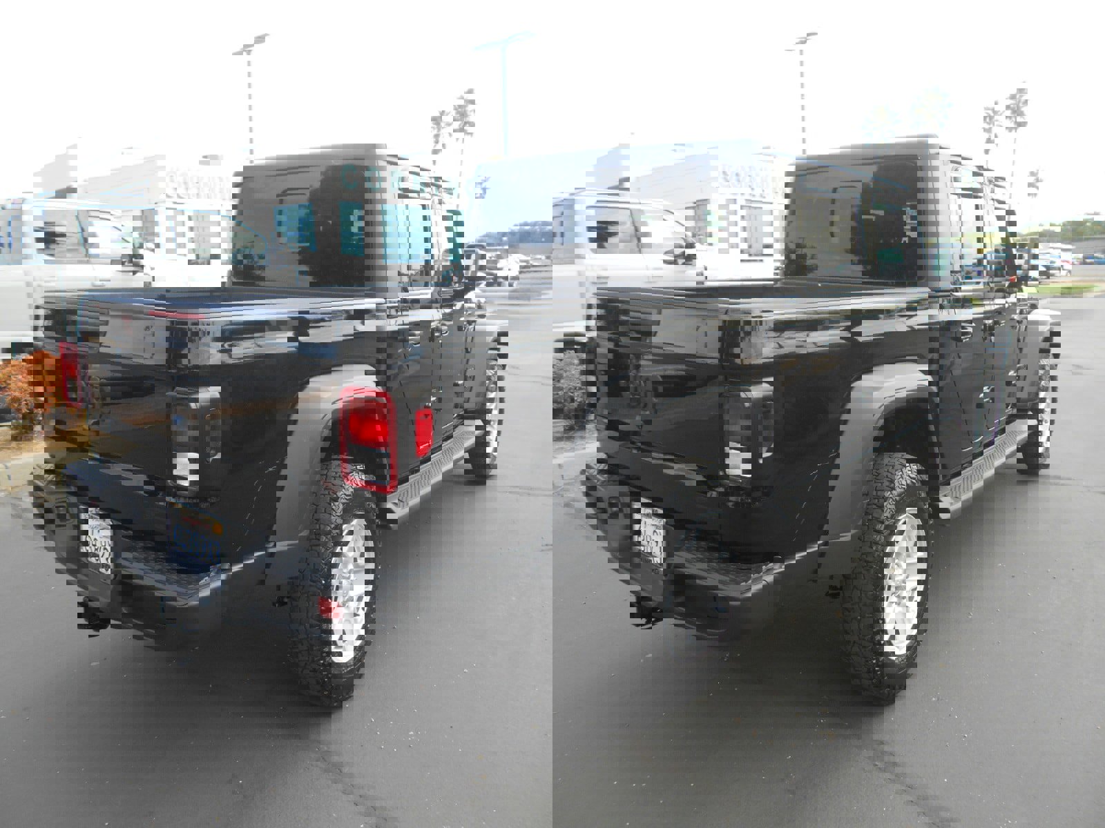 Used 2020 Jeep Gladiator Sport w/ Quick Order Package 24S image 7