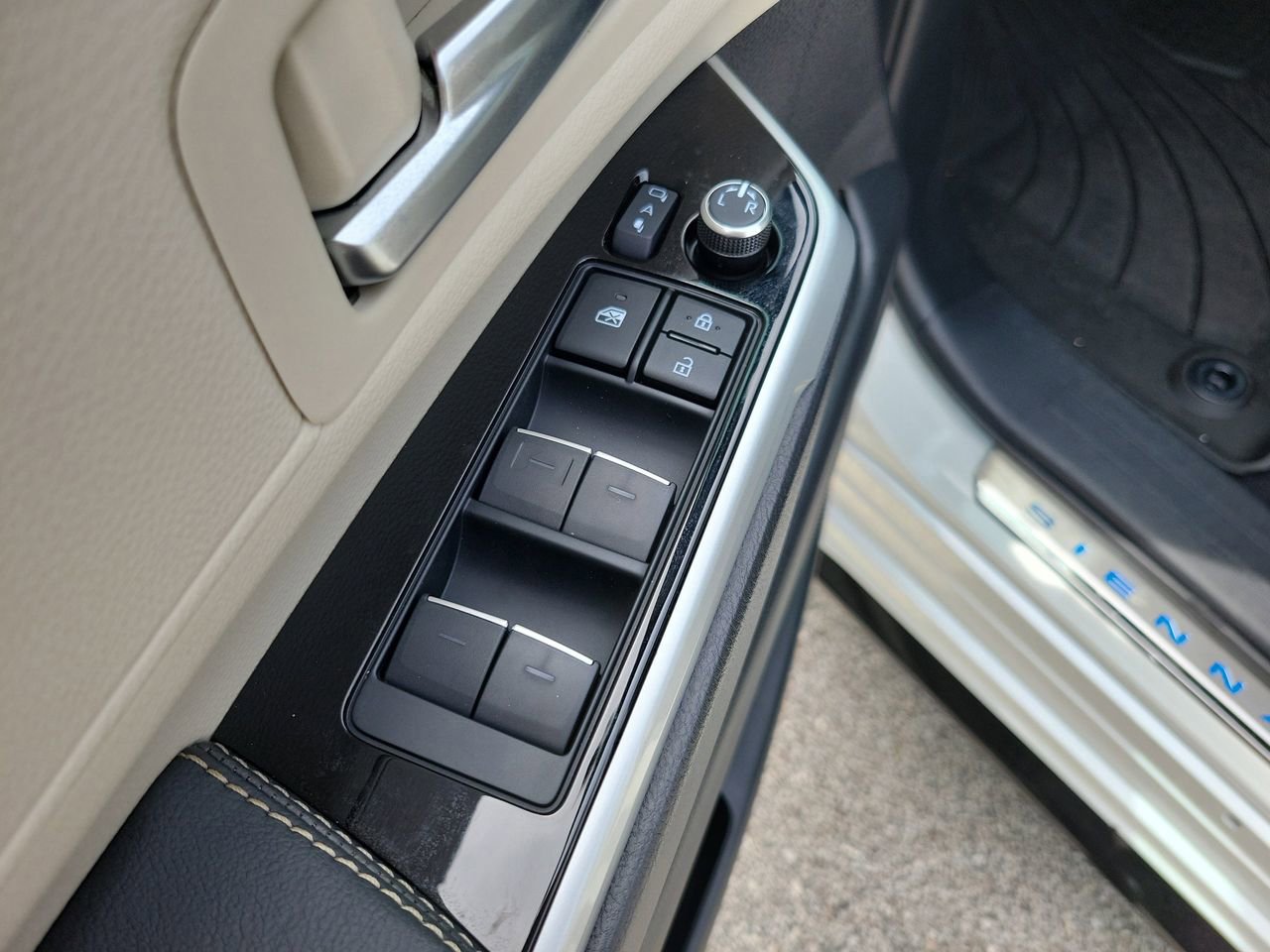 New 2026 Toyota Sienna Limited image 16