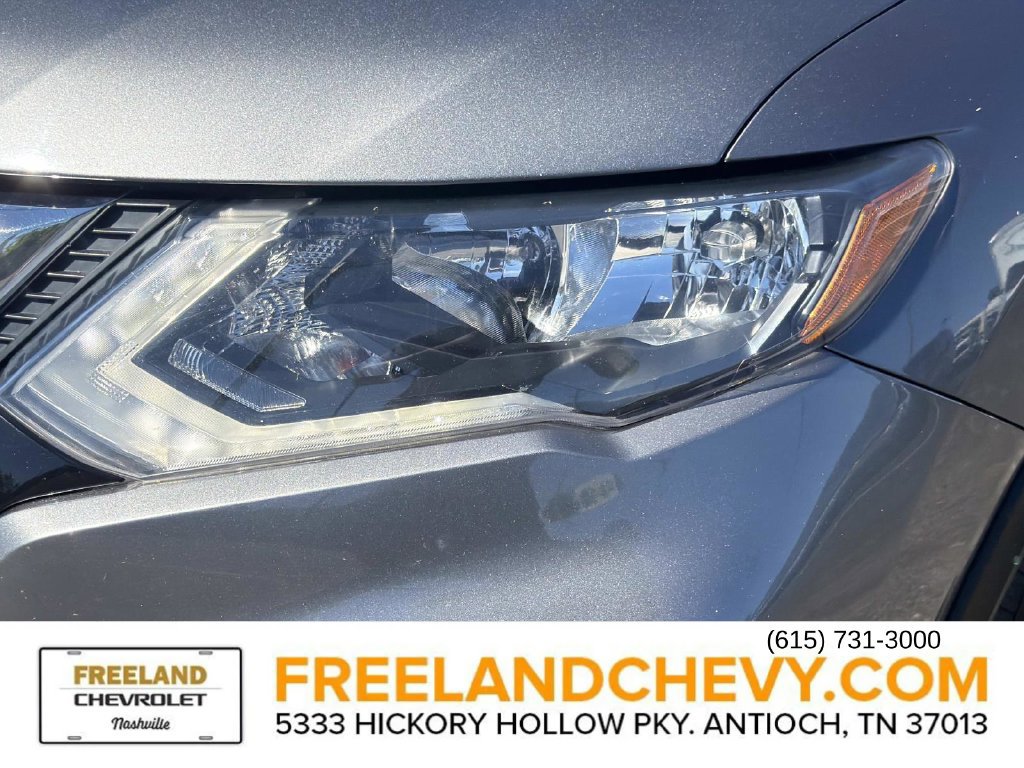 Used 2017 Nissan Rogue SV FWD image 10
