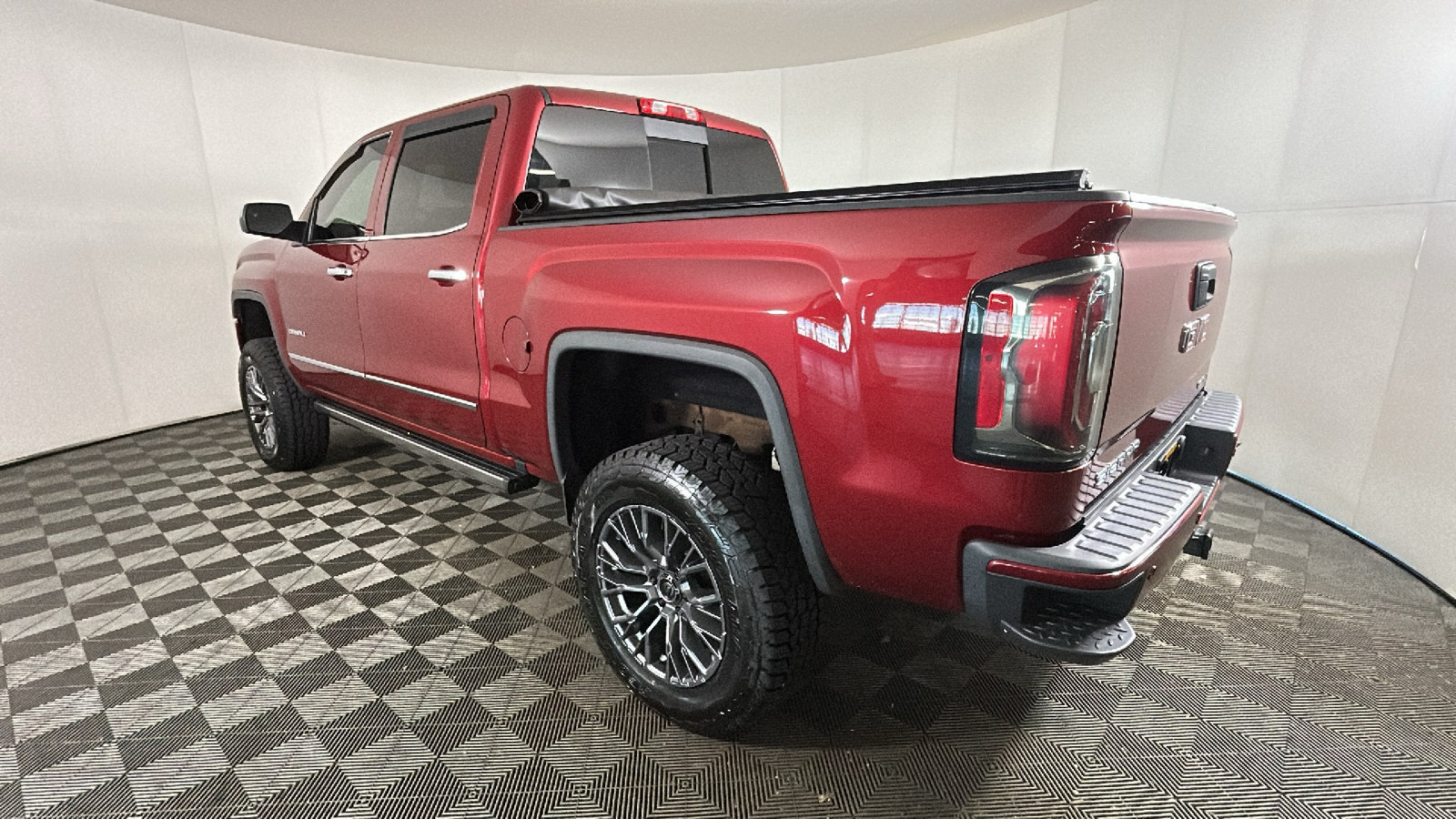 Used 2018 GMC Sierra 1500 Denali w/ Denali Ultimate Package AWD/4WD image 5