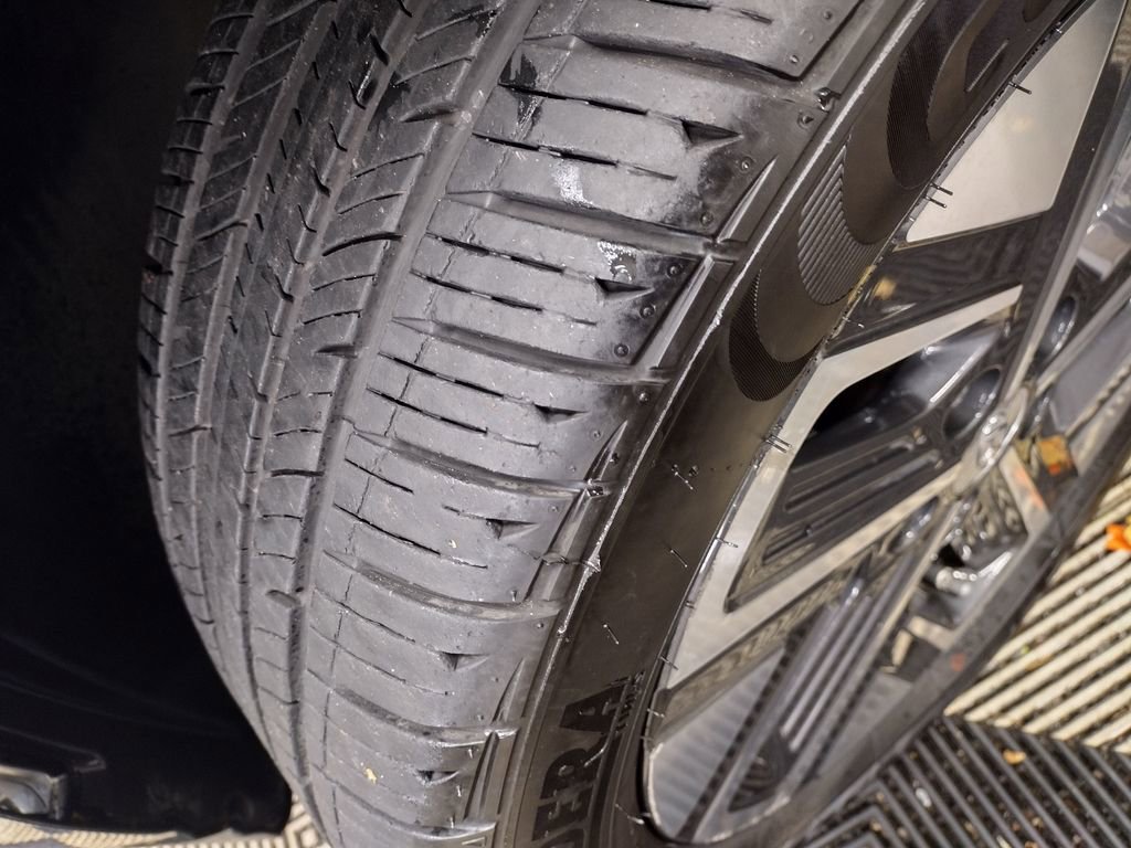 Certified 2023 Hyundai Kona SE w/ Cargo Package image 6