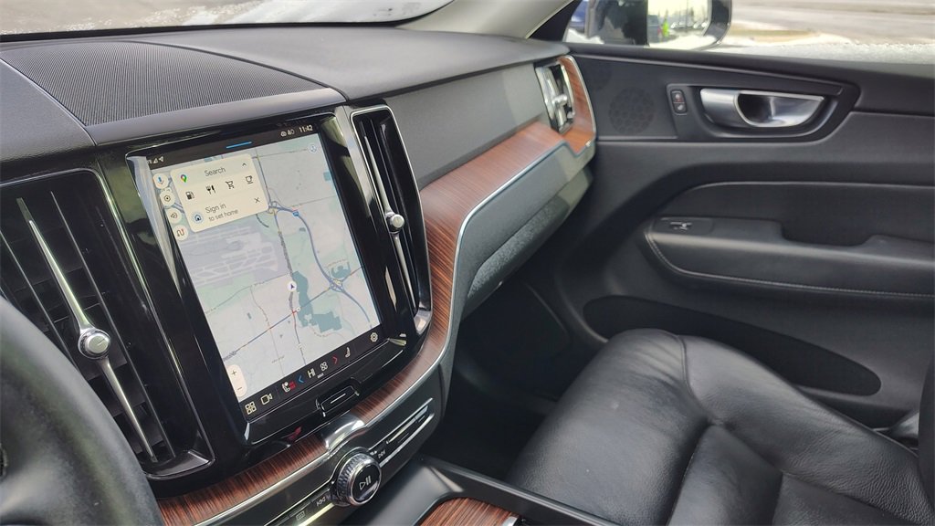 Certified 2024 Volvo XC60 B5 Plus w/ Protection Package Premier image 22