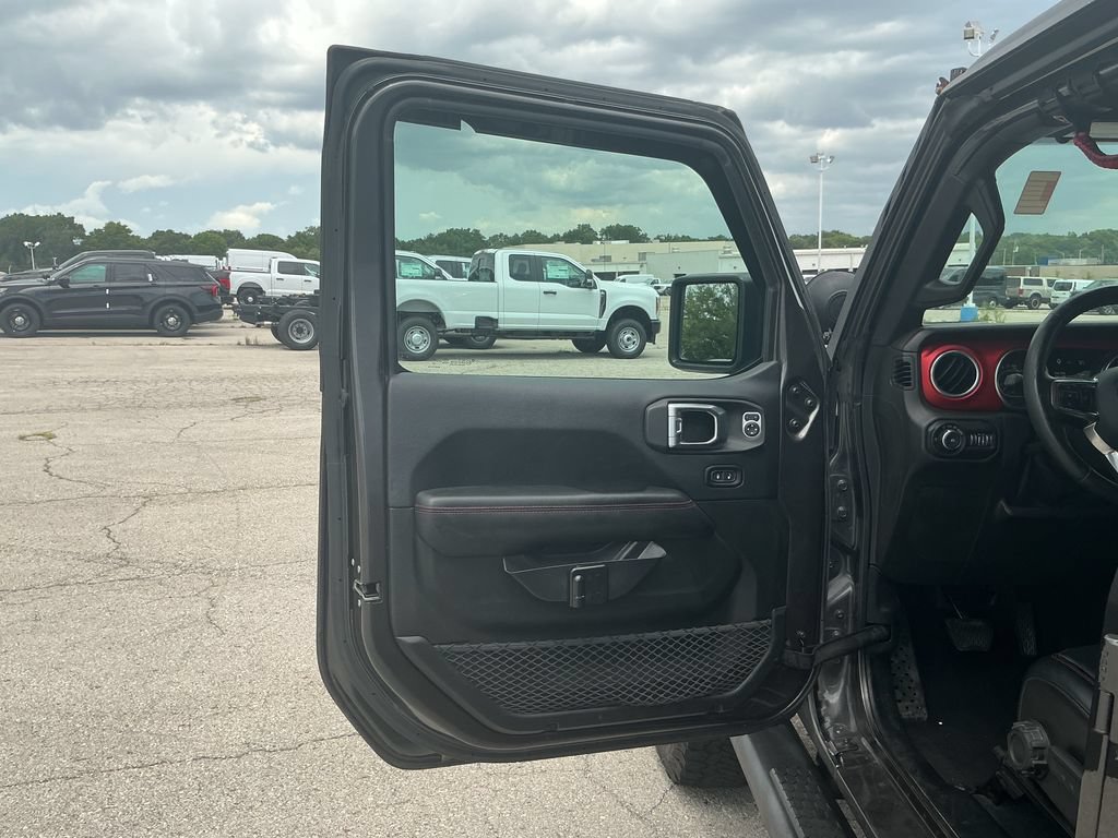 Used 2018 Jeep Wrangler Unlimited Rubicon AWD/4WD image 12