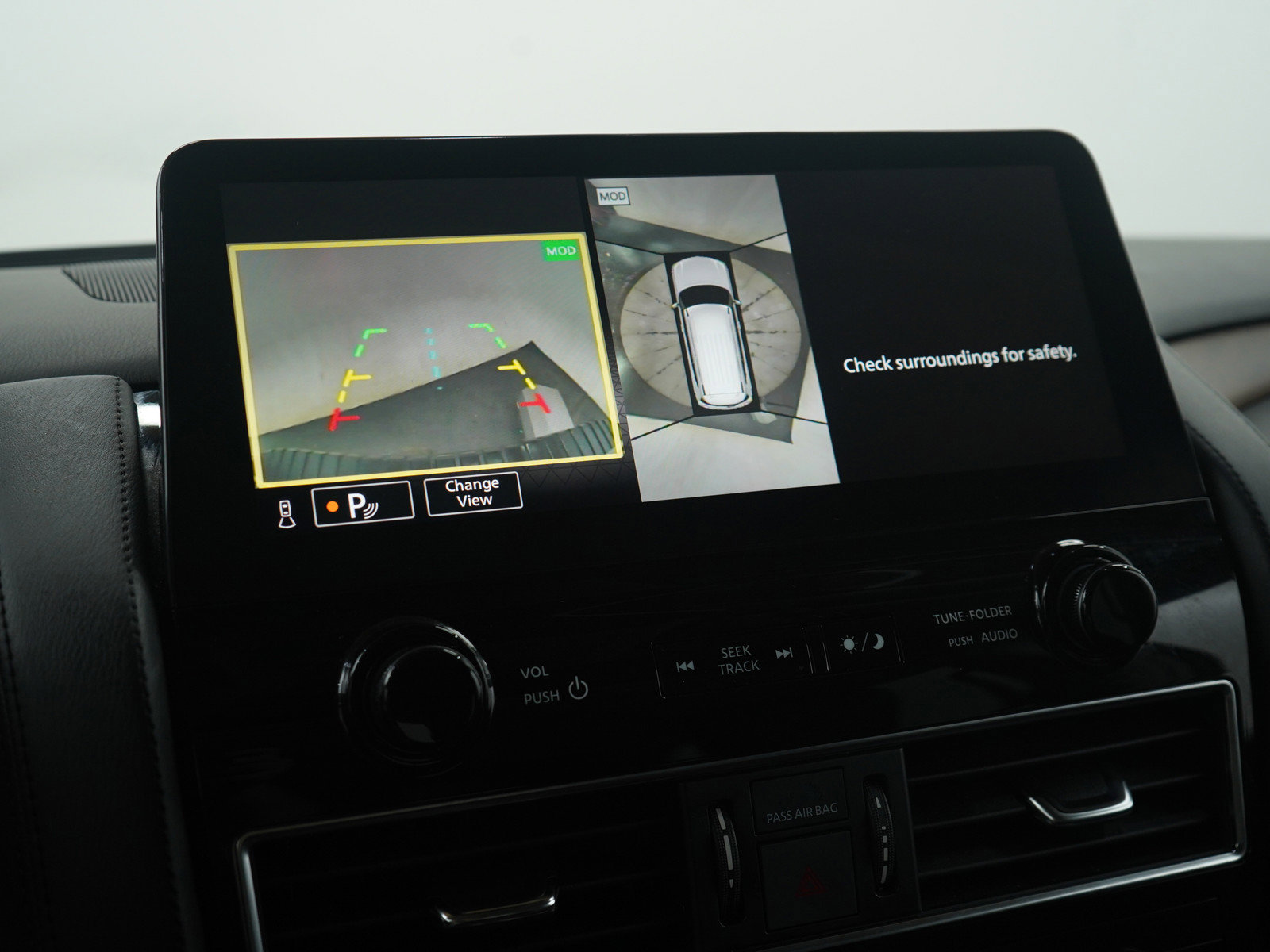 Used 2023 Nissan Armada SL image 31