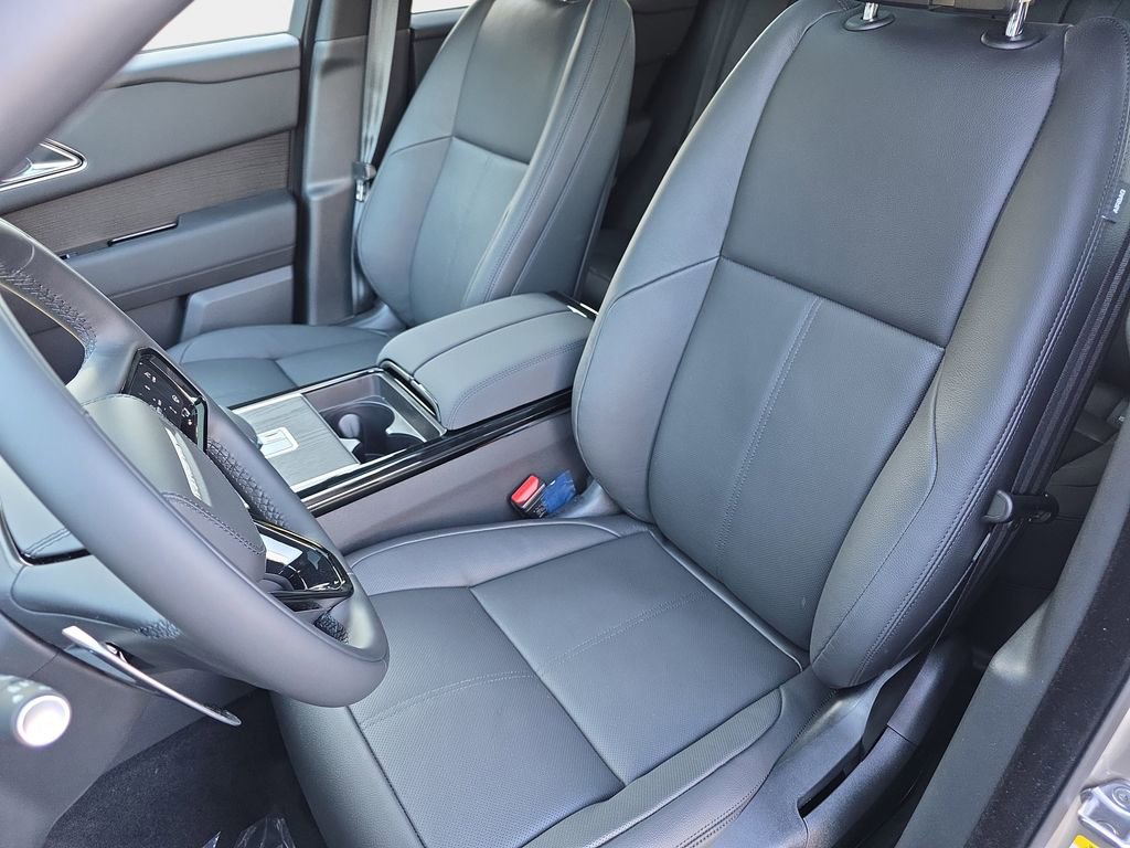 New 2026 Land Rover Range Rover Velar Dynamic SE AWD/4WD image 15