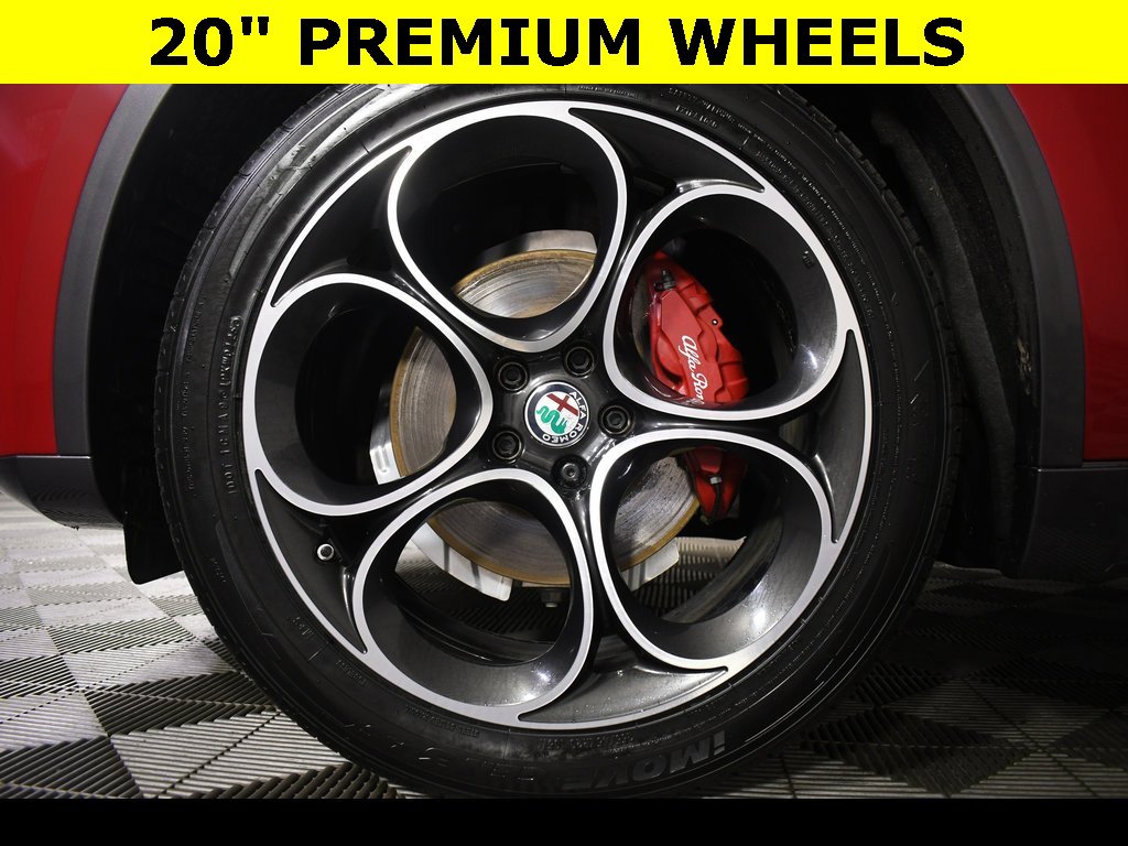 Used 2022 Alfa Romeo Stelvio Ti image 12