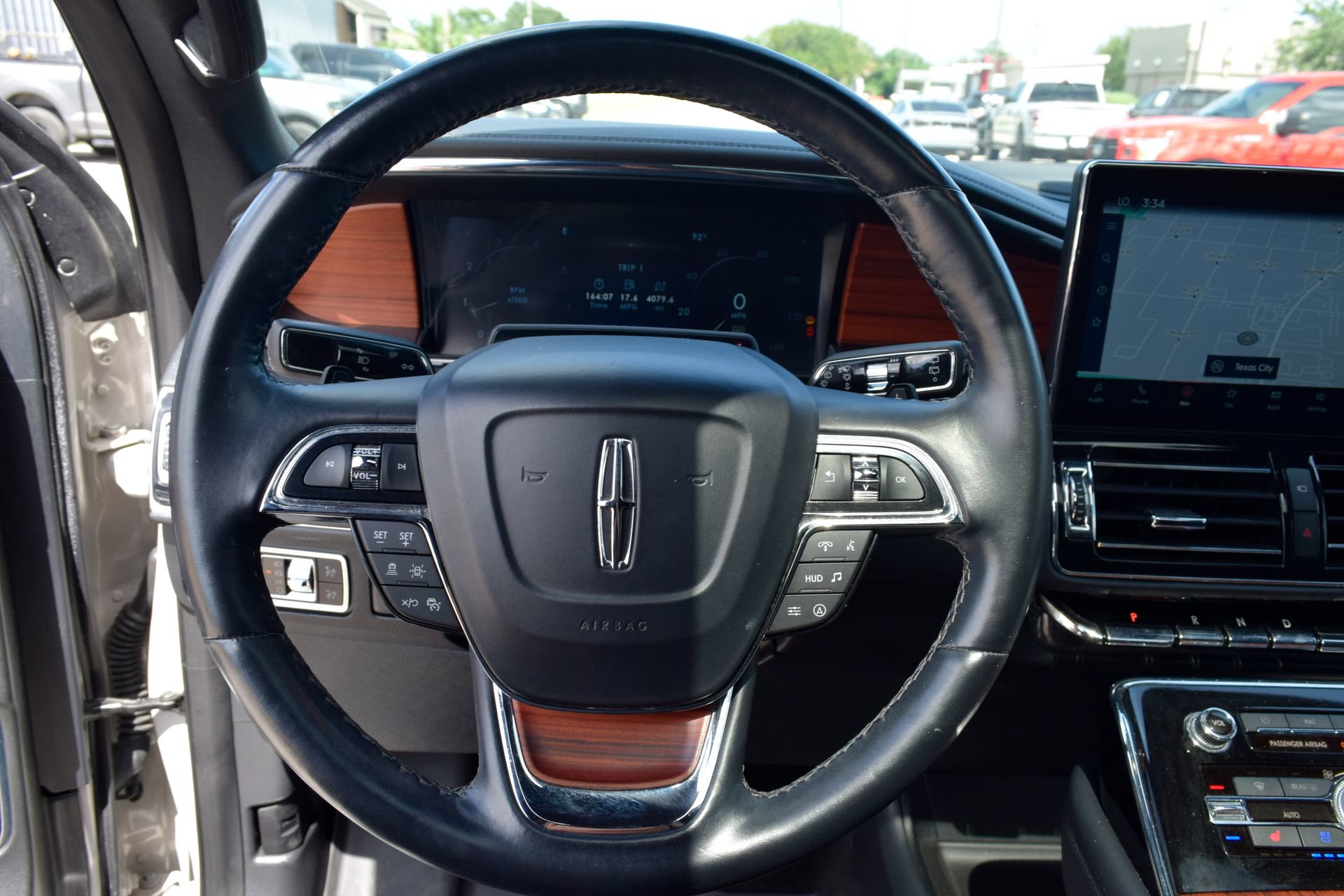 Used 2023 Lincoln Navigator Reserve RWD image 6