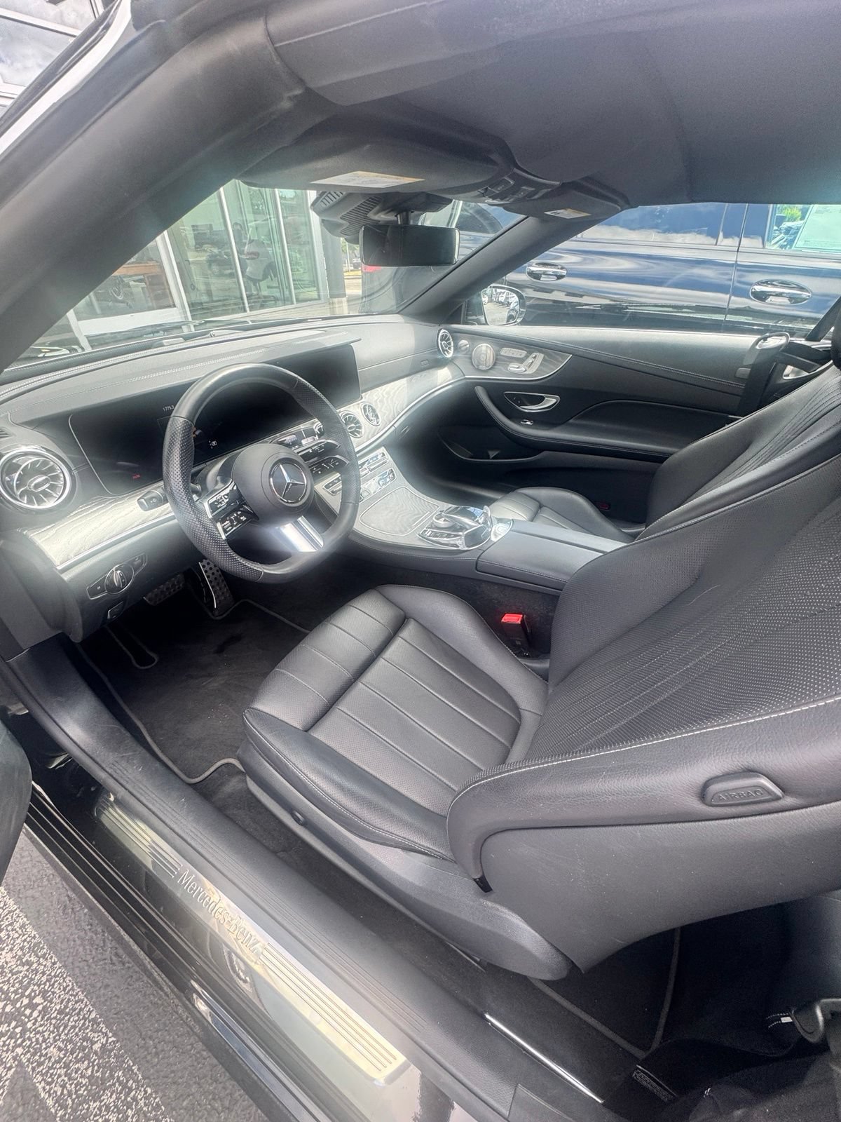 Used 2023 Mercedes-Benz E 450 4MATIC Cabriolet image 4